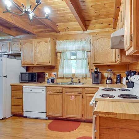 Cabin With Hot Tub About 6 Mi To Downtown Gatlinburg! Luaran gambar