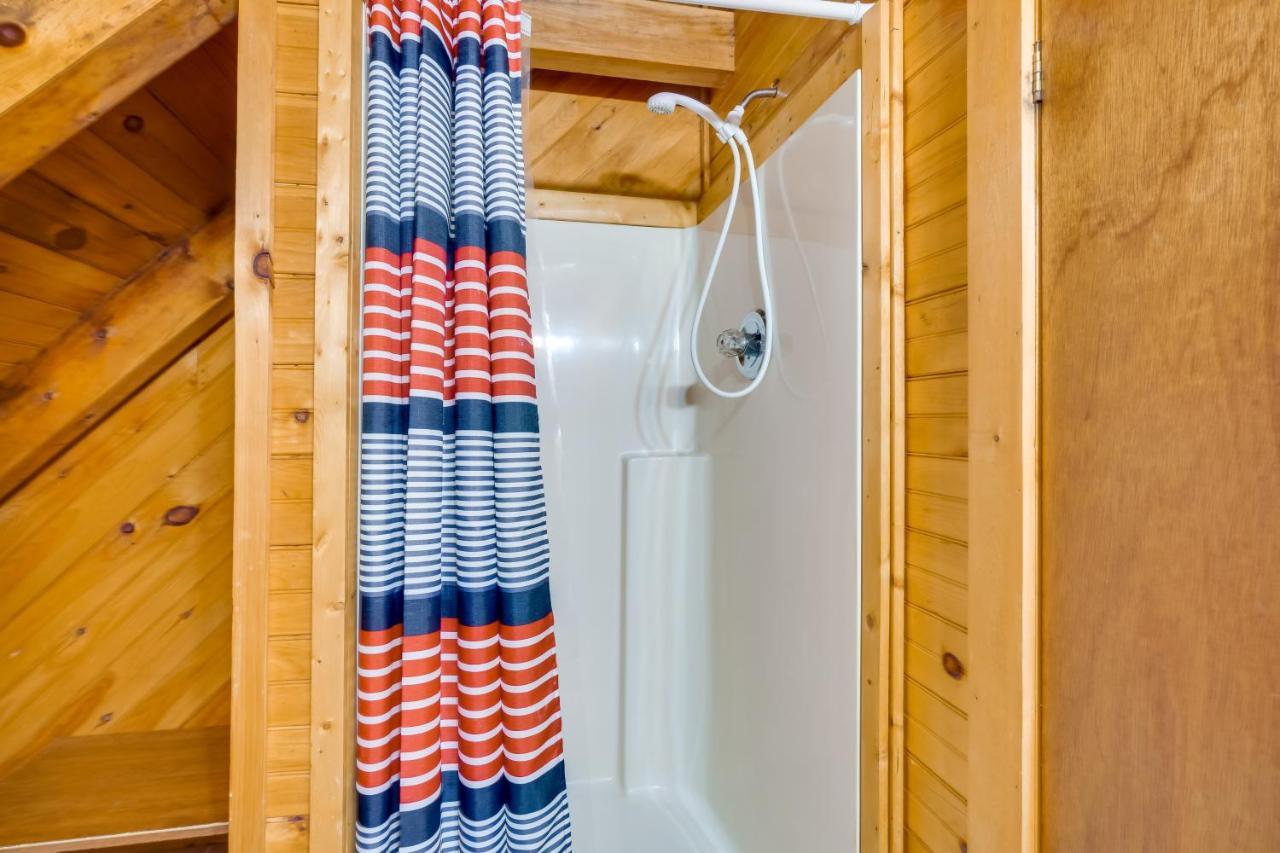 Cabin With Hot Tub About 6 Mi To Downtown Gatlinburg! Luaran gambar