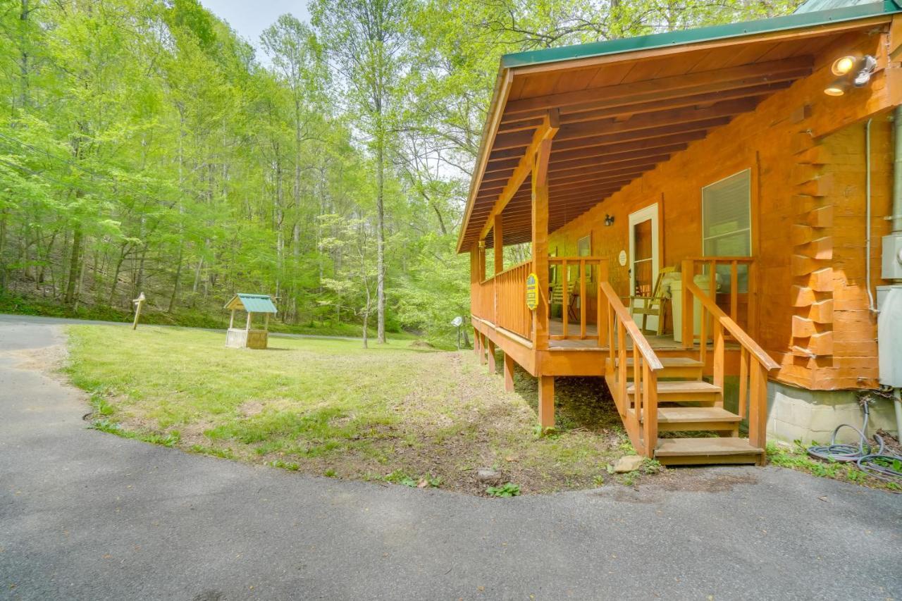 Cabin With Hot Tub About 6 Mi To Downtown Gatlinburg! Luaran gambar
